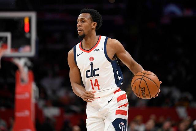 三分7中1！新科状元对阵马刺出手12次得到11分