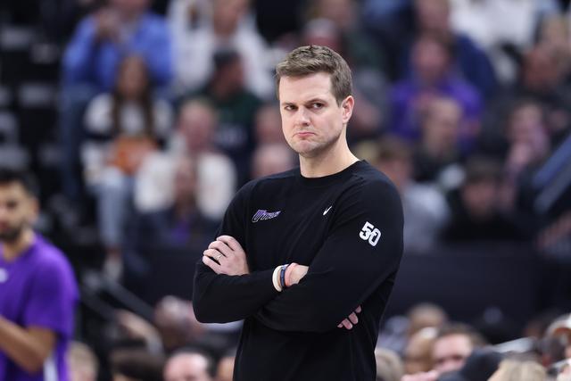 米切尔23分阿伦16+20 骑士力克魔术大比分2-0